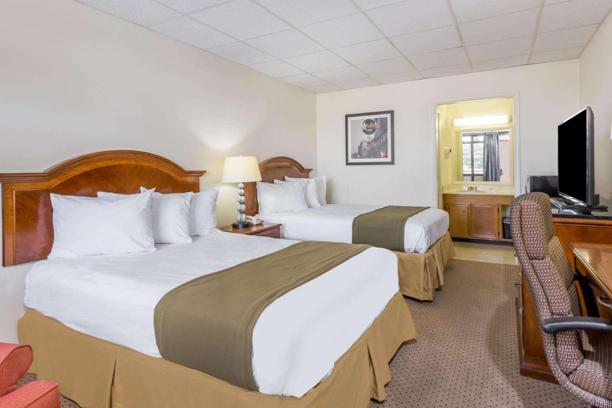 Days Inn By Wyndham Bedford Buitenkant foto